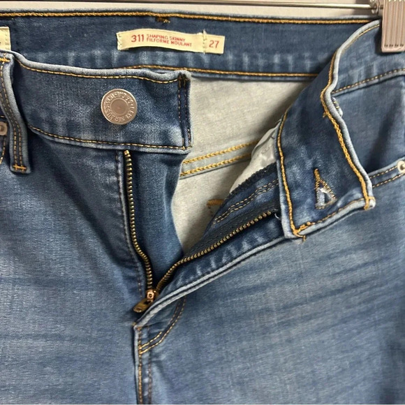 Levi's Shaping Skinny Jeans - Picture 3 of 5